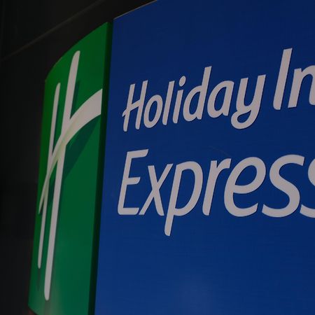 Holiday Inn Express - Istanbul - Atakoy Metro, An Ihg Hotel Exterior foto